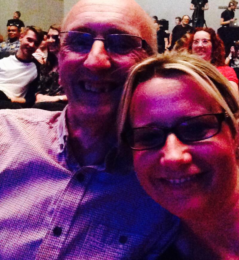 MdesignGraphics's tweet photo. Amazing service this evening at Proclaimers #ProclaimersSelfie http://t.co/c6lxt12xWO