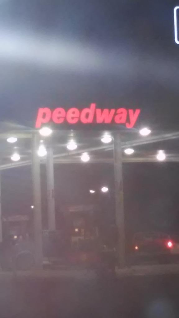 CharmedHope's tweet photo. Anyone ever get gas from Peedway? We apparently have one in Mansfield. Just for you @TurkeytimeMg Lmfao! #peedoncrew http://t.co/RgJ0tAAKlT