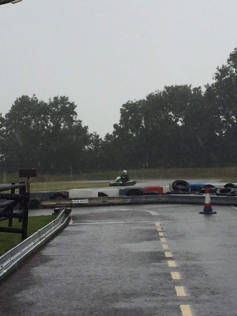 FansSutton's tweet image. After a funny morning at Sutton. One wet next dry. Made for some good Racing..