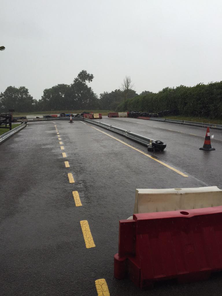 FansSutton's tweet image. After a funny morning at Sutton. One wet next dry. Made for some good Racing..