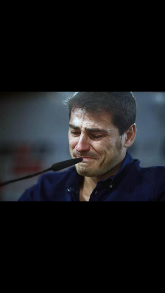 bedroo16's tweet photo. وداعاً كاسياس بعد 25 عام 💔💔💔 http://t.co/dffcOPDfTX