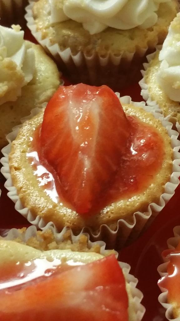 The Cupcake Girlz (CupcakeGirlz2u) Twitter