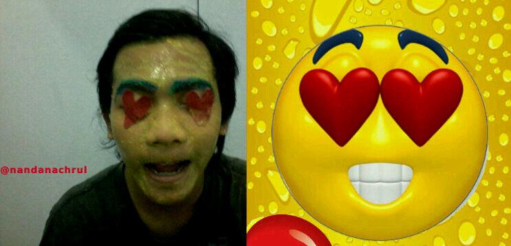 RonsImawan's tweet photo. Iya iya deh, lo masuk final. ๐ RT @nandanachrul: @ichahaza Ini? Kenapa jadi blusuk gini ya. #EmojiInRealLife http://t.co/orSRnVSBRn