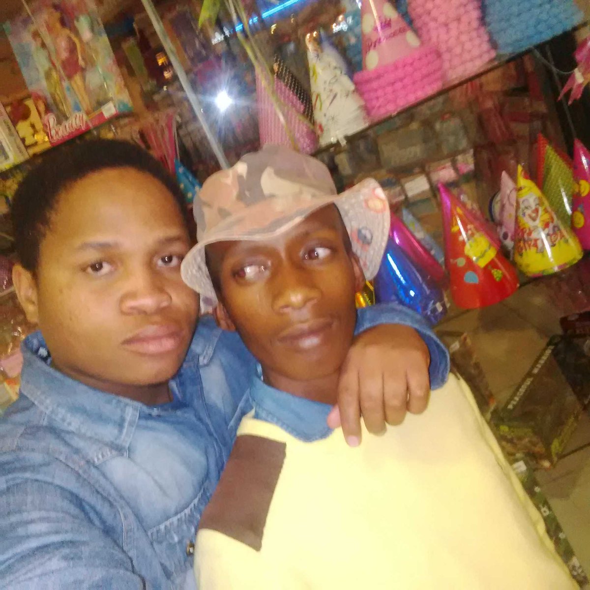 Sexysge's tweet photo. Me an my bby http://t.co/2KEovnPBkL