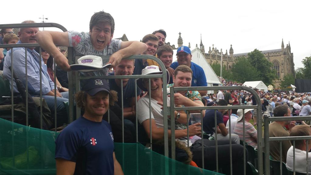 SlimbridgeCC's tweet photo. Cheers Hamish http://t.co/vmRyF5SJqV