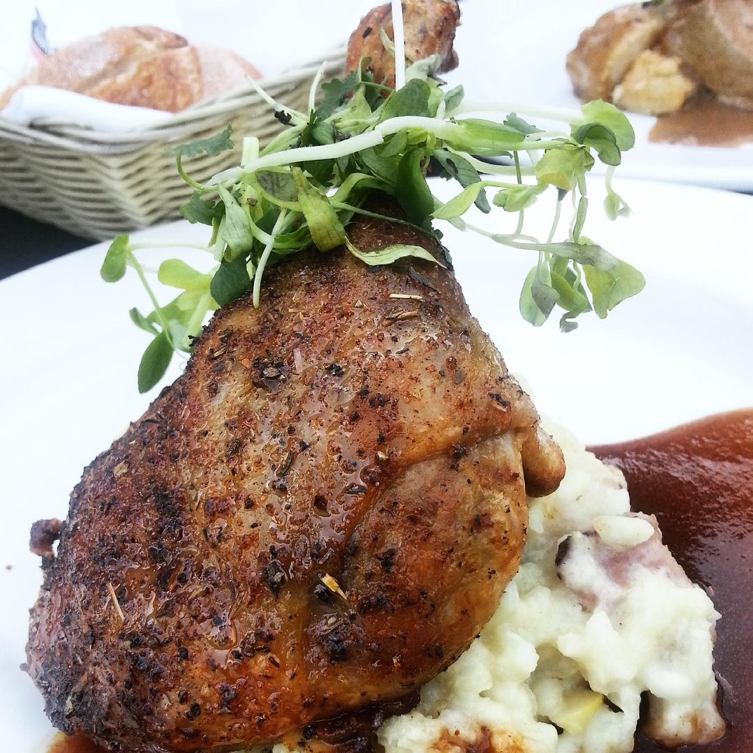 MegaFoodieS's tweet photo. Getting a taste of Italian:Short rib+Duck Confit w/ risotto @TappoWineBar #Toronto #megafoodie #summer #patio #dinner http://t.co/AIZjQYMNY1