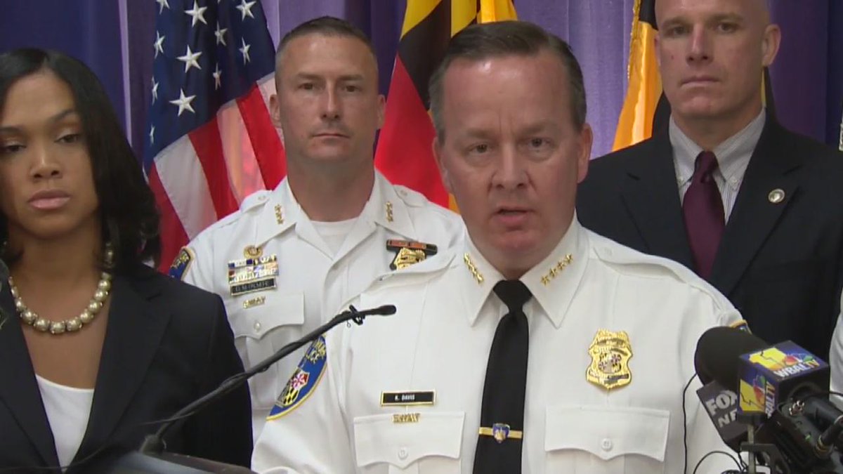 wjz's tweet image. Mosby on tackling crime: "We are essentially declaring war on those individuals."
cbsloc.al/1ITsSBR
