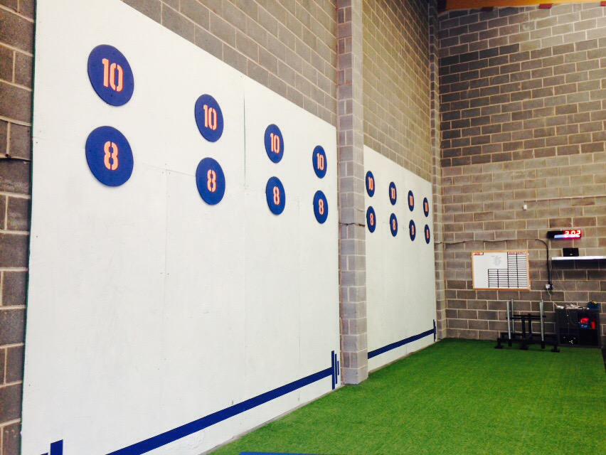 CFEM16's tweet image. Gyms been getting some finishing touches this week! #CFEM #crossfiteastmanchester #wallballwall #handstand #smart