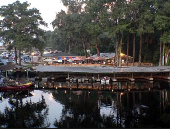 OcalaTim01's tweet photo. Lunch At The #BlueGator RiverSide... #ForidaLife http://t.co/qo0N0qIxCI