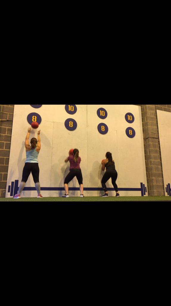 CFEM16's tweet image. Wall ball wall getting used for Karen #karenwod #crossfit #crossfitbox #cfem #crossfiteastmanchester #wallball