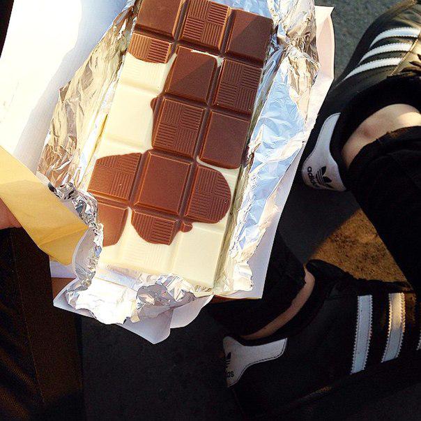 Я думала что уже не поем вкусняшки,но пошла и купила хлебушек,вместе с вафильками