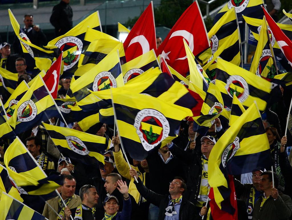 Bu twiti RT-FAV yapan Fenerbahçeliler takipleşiyor!