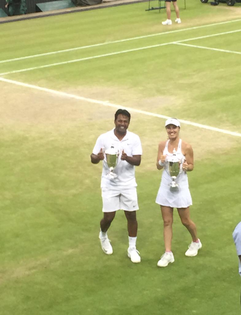 FarOutAkhtar's tweet photo. Congratulations @Leander and @mhingis on a clinical mixed doubles final win. 6-1. 6-1. Amazing play. #Wimbledon2015 http://t.co/DIS92108Bw