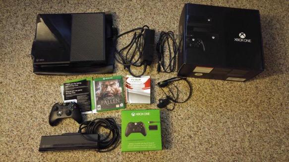 akaLanes's tweet photo. Xbox One Giveaway!
1.Follow me @akaLanes
2.RT and FAV
3.MUST TURN ON NOTIFICATIONS
4.450 RTS and FAVS for a Winner http://t.co/IplFDUyEeL