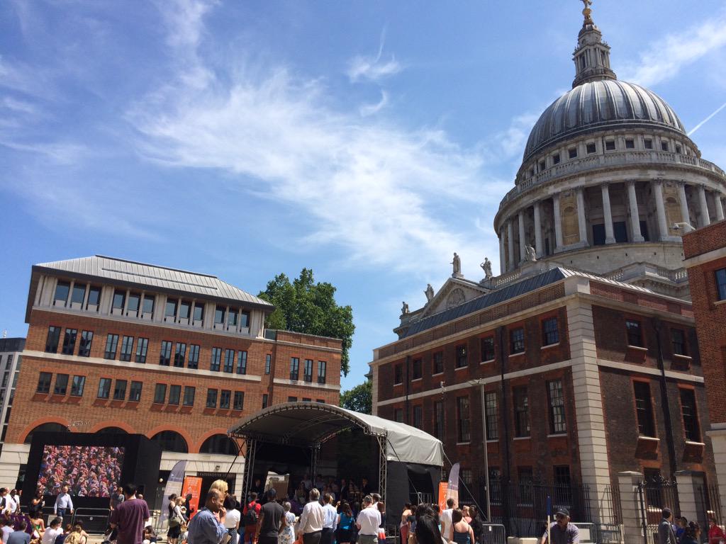 Henry Tuke (@henrytuke) on Twitter photo Beautiful day in London what's more popular #wimbledon or live music. Think the sun is the real winner Beautiful day in London what's more popular #wimbledon or live music. Think the sun is the real winner
