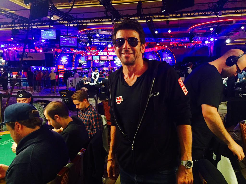 PatrickBruel's tweet image. #WSOP2015 #MainEvent @Winamax 
Day 5
Besoin d&apos;un petit miracle
Quoiqu&apos;il arrive merci ;)
Envoyez vos bonnes ondes !