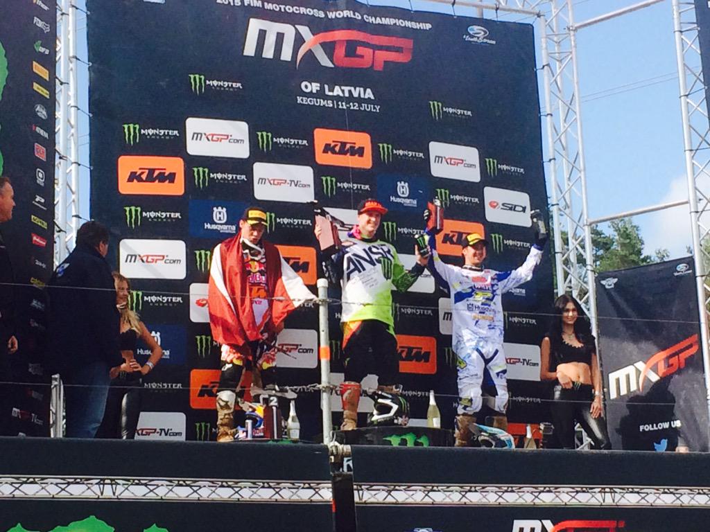 BenPopperwell's tweet photo. Another good day at the office with @MaxAnstie and @jordyvaughan and @DixonRacingTeam http://t.co/c5ujKggbHA