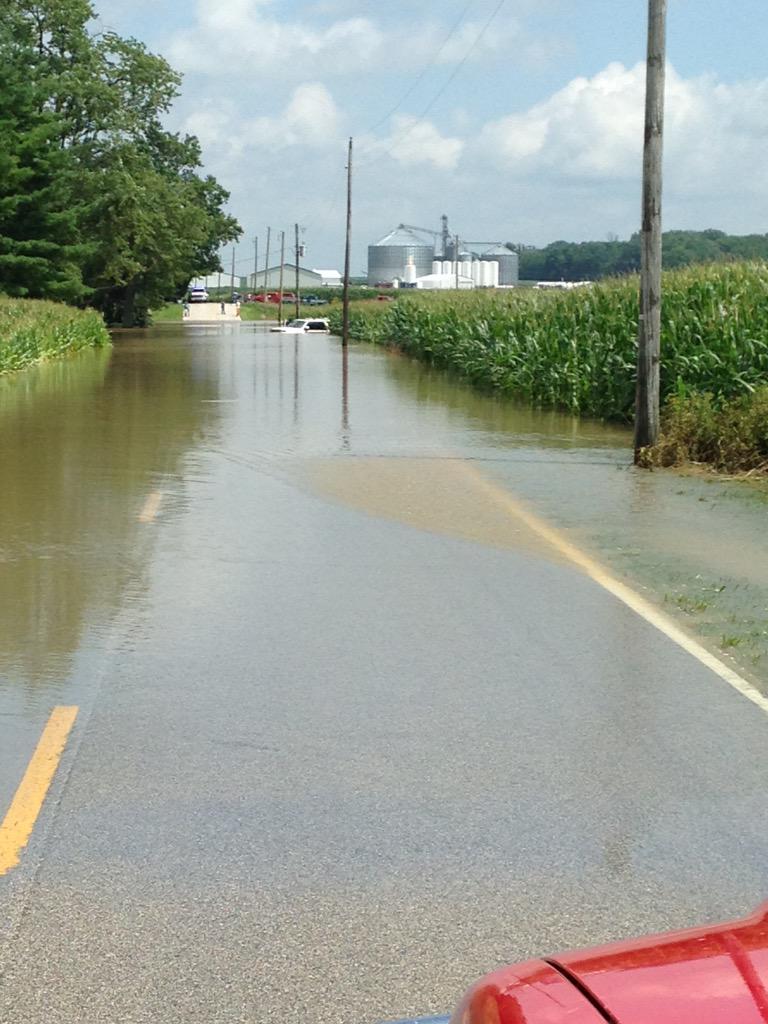 AmoFireDept's tweet photo. Flooded roads  in southern Hendricks County/Stilesville. Do not drive through them.   https://t.co/xngpavFKvY http://t.co/ashUJa2FrU