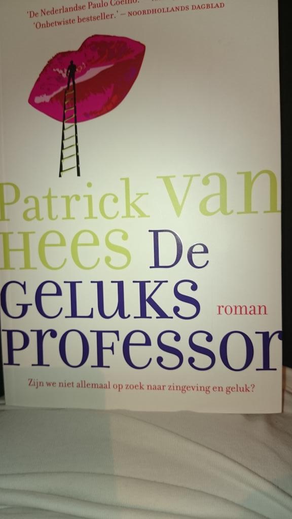 StefanieHooglnd's tweet photo. Had hem eerder weggelegd, nu weer begonnen en kan hem niet meer wegleggen. Complimenten voor @Patrickzelf http://t.co/jqBvm6yzjt