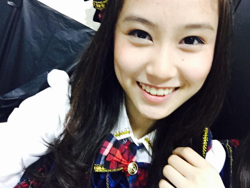 michelleeeck99's tweet photo. Selesaaaiii !!! Gimana performnya tadiii ??? Hohohoho asikkk !!!! http://t.co/jAlmjxGfZ9