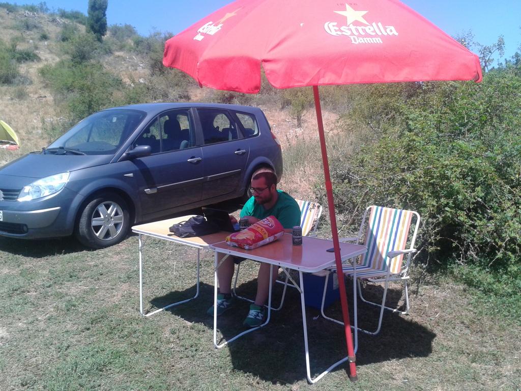 victorg2015's tweet photo. Pasando el dia en el pantano @aitorgo2015 http://t.co/tb5eiohL1s