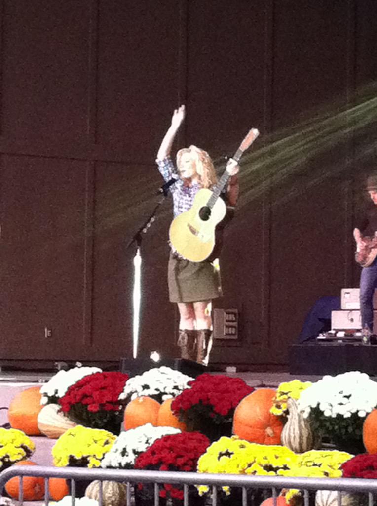 Happy Birthday Kimberly Perry!   