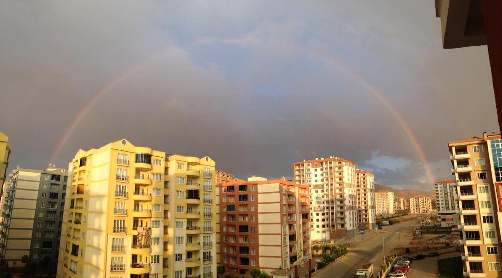 coniiibrawo's tweet photo. Ilk defa iki tane #gökkuşağı gördüm ☺️ http://t.co/hoFSORVUol
