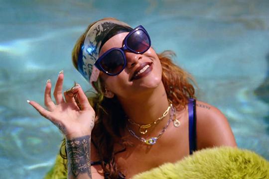 slacktime's tweet photo. Video Premiere: @Rihanna - Bitch Better Have My Money [Uncut] http://t.co/cIDK7WY9HZ #BitchBetterHaveMyMoney http://t.co/KSh3W58EGb