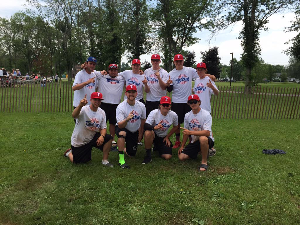 Hallzy_13's tweet photo. Tune squad 🎯 comes out on top! #1st🏆 #slopitch #bangerweekend http://t.co/in7VlMkyAz