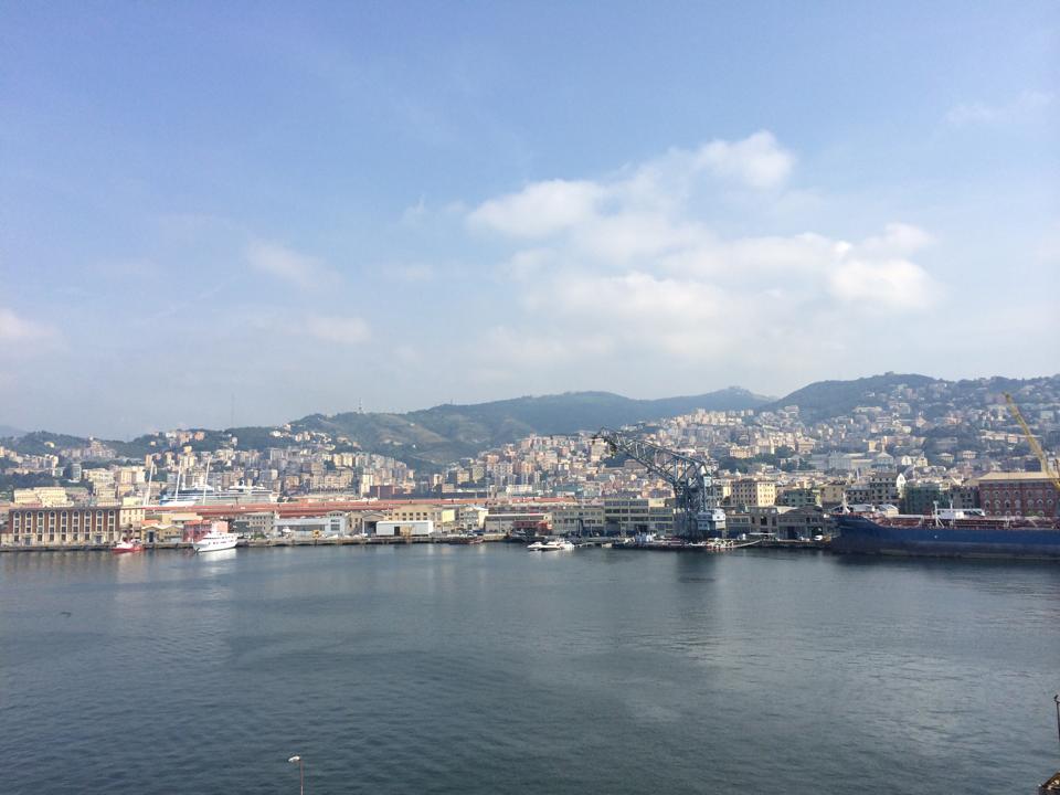 mtlhrcn's tweet photo. Port of Genova. http://t.co/A2UxeJ1WL5