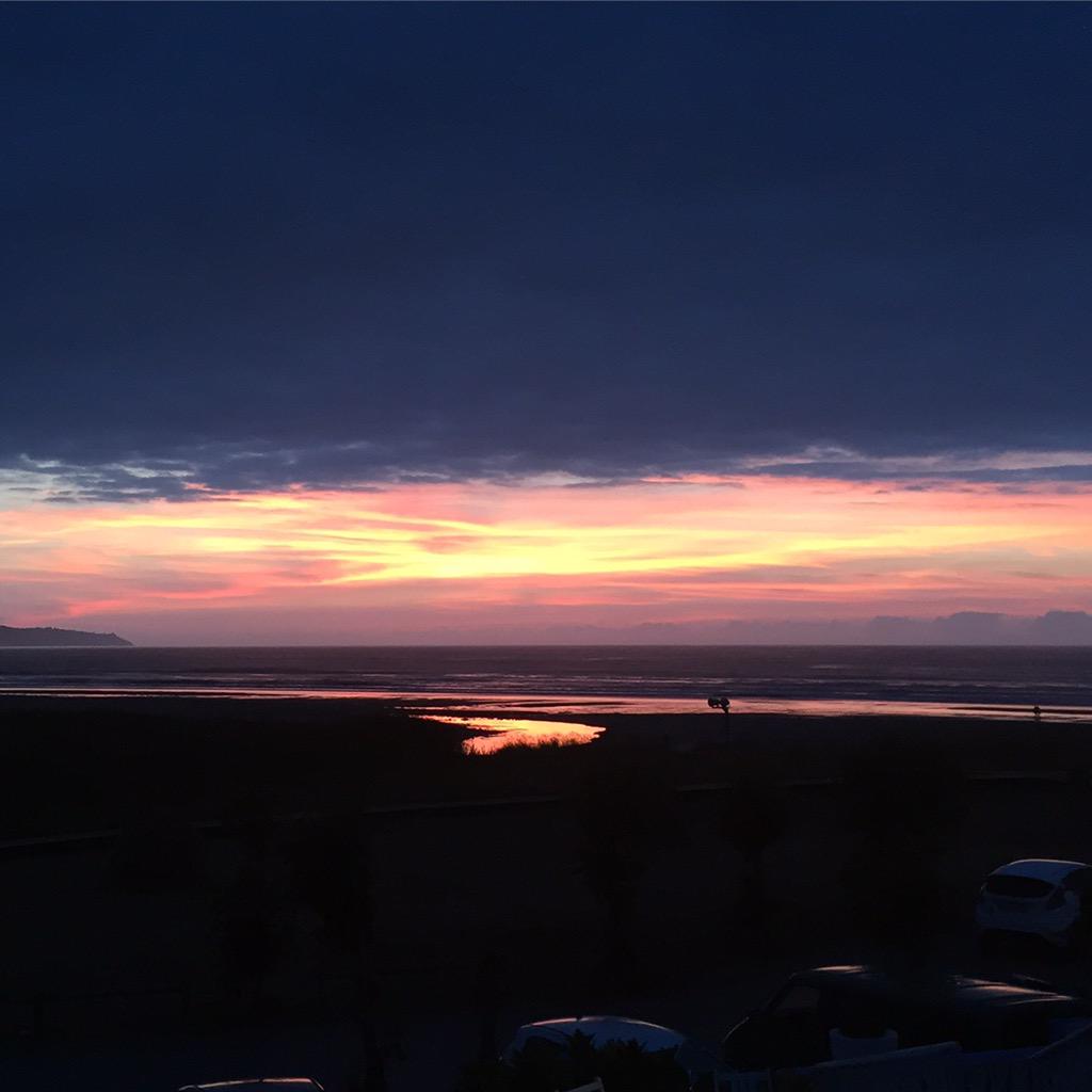 GueyuMar's tweet photo. yo os voy contando #puestadesol con terraza http://t.co/tmvmtAahW8