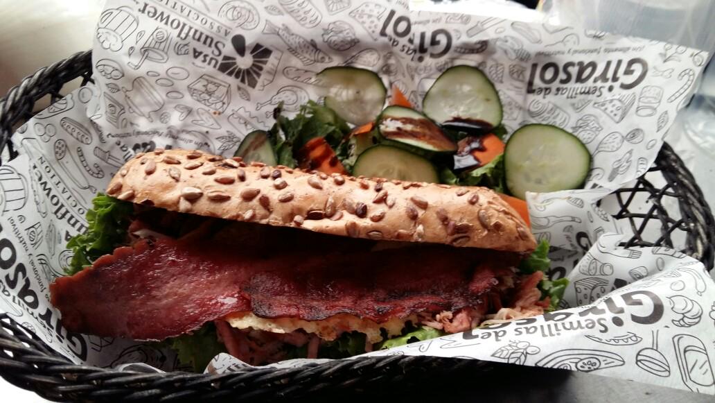 Para comer baguette de BBQ deli en <a href="/latruckeria/">La Truckería</a> de <a href="/Bocattaoficial/">Bagueteria Bocatta</a> <a href="/LOmRecomendable/">LO mas Recomendable</a> <a href="/ValleDoradoMX/">Valle Dorado MX</a> <a href="/ZonaEsmeralda/">Zona Esmeralda</a>