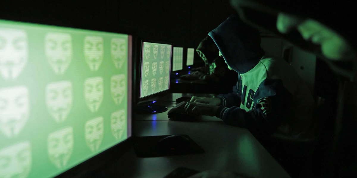 insidertechbiz's tweet image. How phones and computers can be hacked — even if they're not connected to the internet read.bi/1HikB7Y