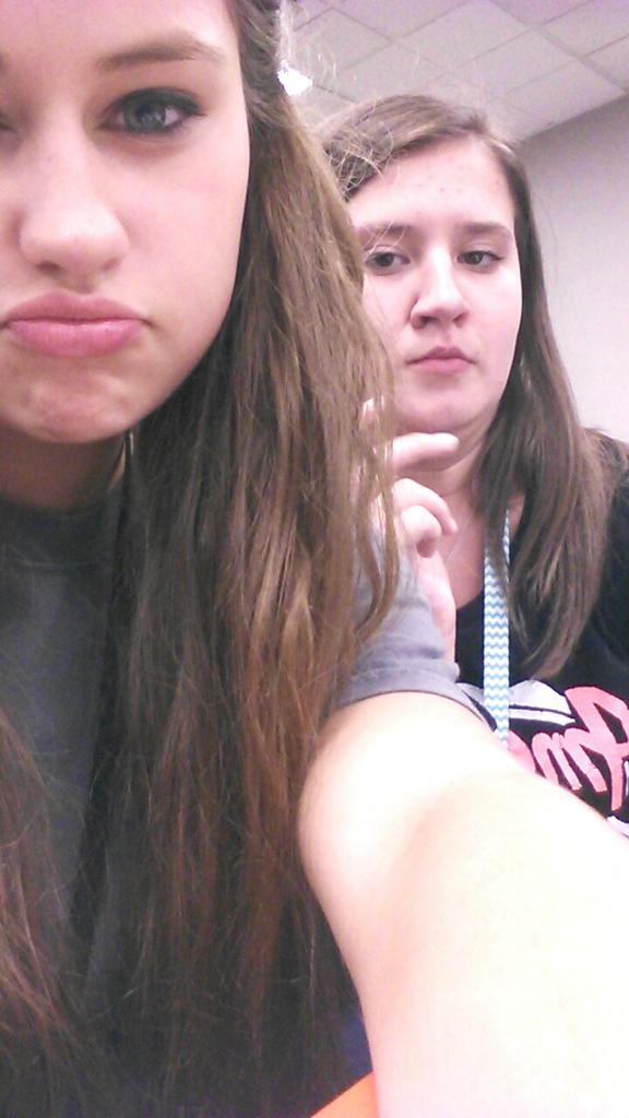 JordanKristine4's tweet photo. Happy birthday to the best first semester chem partner ever 😏😏💚💛💜🎁🎂🎈🎉 #SamePoseEveryTime 😂 http://t.co/qlLXQMQXC5