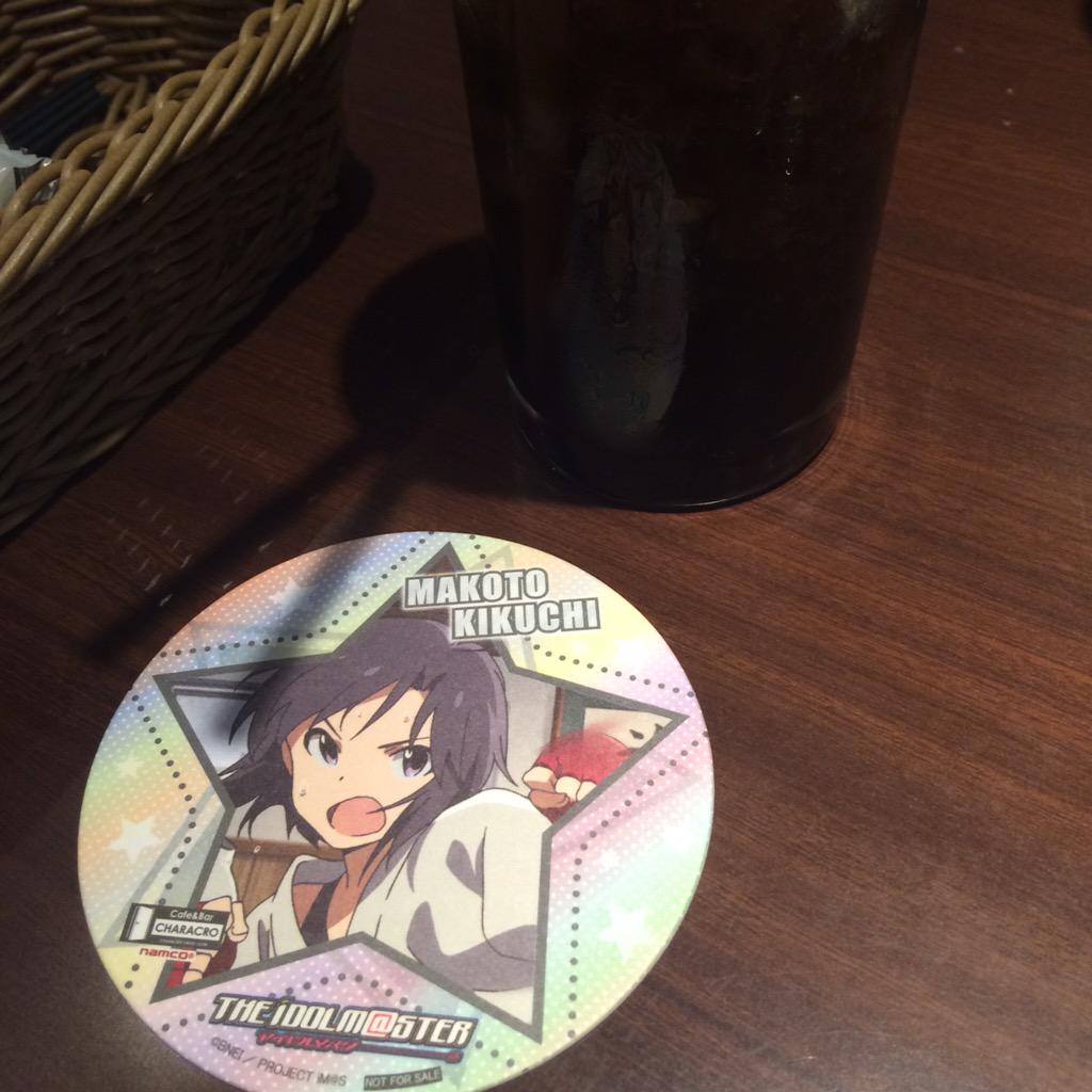momotasuuuuu5a9's tweet photo. 昨日はアイマスカフェちょー楽しかった！！名刺持ってったのに交換できず…
8票真に入れてきたよおおおお
女性Pが意外に多くてびっくり！！
#アイマスカフェ #imasu #アイドルマスター http://t.co/8kcmBHX0lP