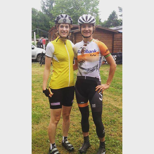WCS_CT's tweet photo. WCS girls #womenscycling #weownyellow #wcs2015 @MellorWare http://t.co/H52Lm8v2JS