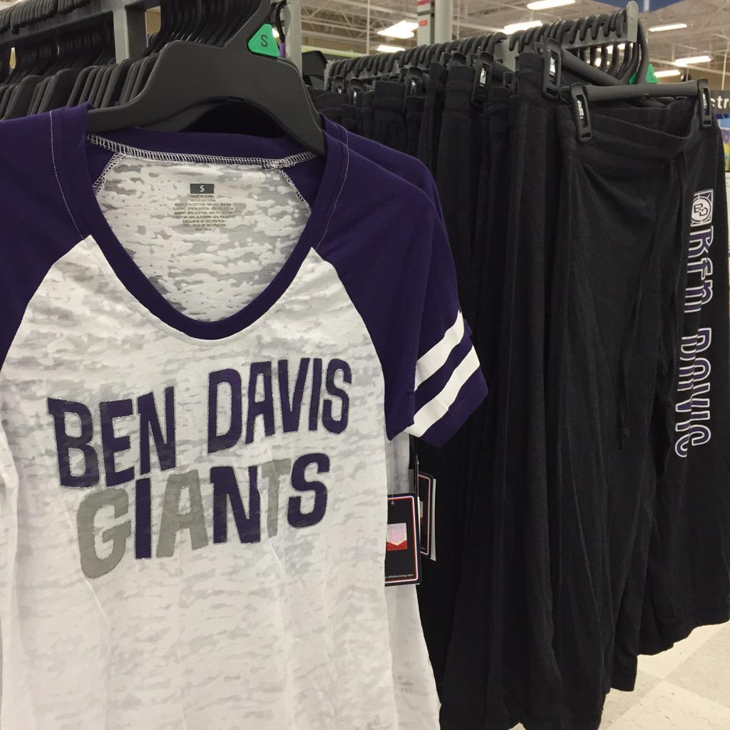 StegCIA's tweet photo. Thanks @meijer for supporting the Giants! #wearewayne #backtoschoolgear @BenDavisHS http://t.co/ezAMo8lQu8