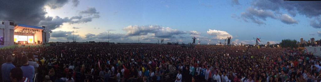 PapaEnPy's tweet image. ¡Jóvenes protagonistas de la historia! 🔴⚪️🔵 #PapaEnPy