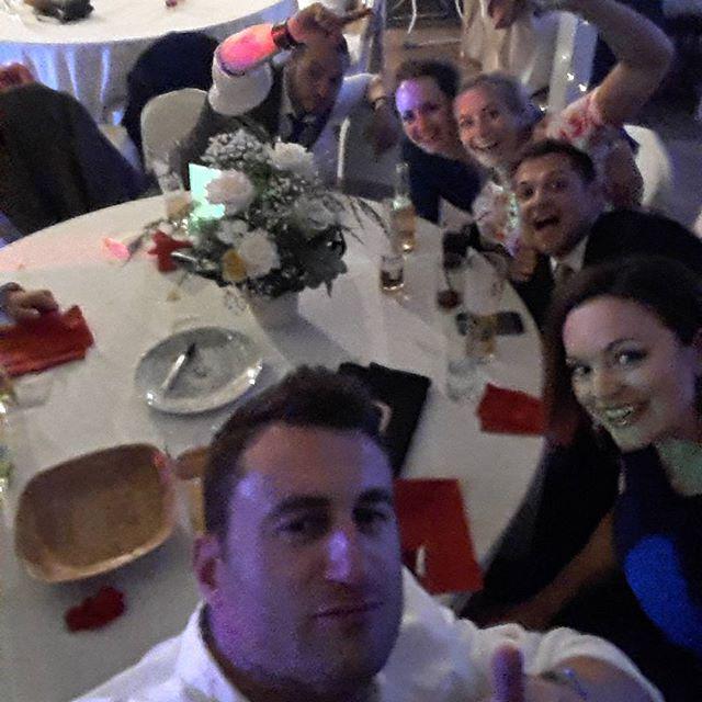 onpointfitleics's tweet image. Big wedding selfie.
@eomfitness @laurenerobson Congratulations kids