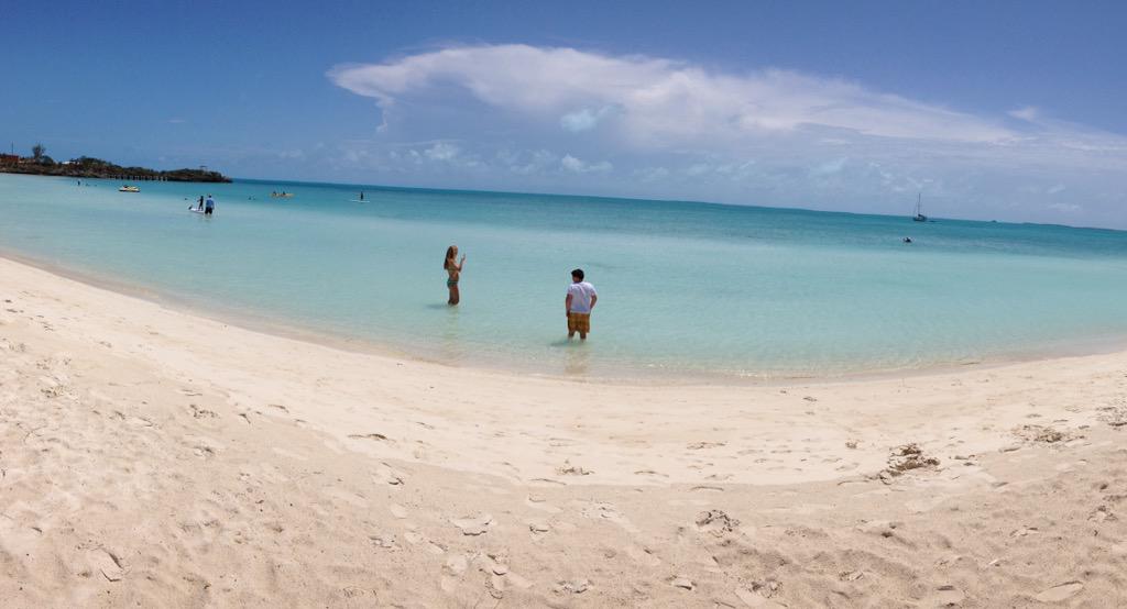 Needles56's tweet photo. Just a chilled out beach day at #SopadillaBay in #Turksand Caicos http://t.co/W4nPAQZxz3