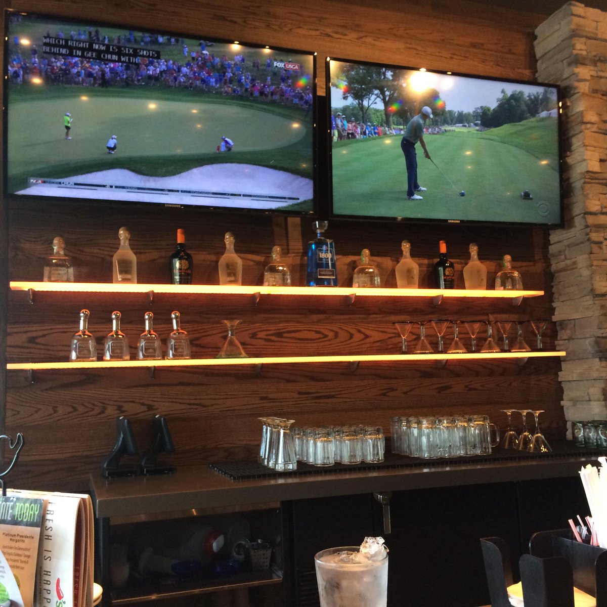 ANNCAIN_'s tweet photo. Straight from airport 2 TV 2 catch ending, nothing like LPGA/PGA side by side doesn't get better than this! #uswopen http://t.co/rXVGw1VLFR