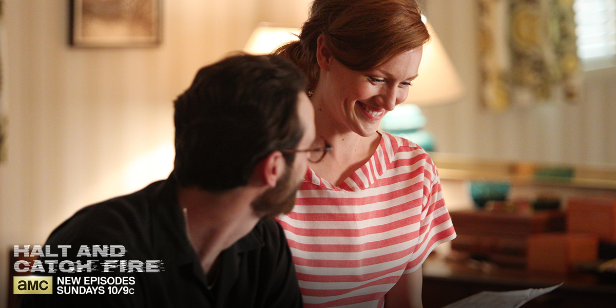 HaltAMC's tweet photo. SMILE! Only four more hours until a new #HaltandCatchFire! http://t.co/sO6Bx45Pwh