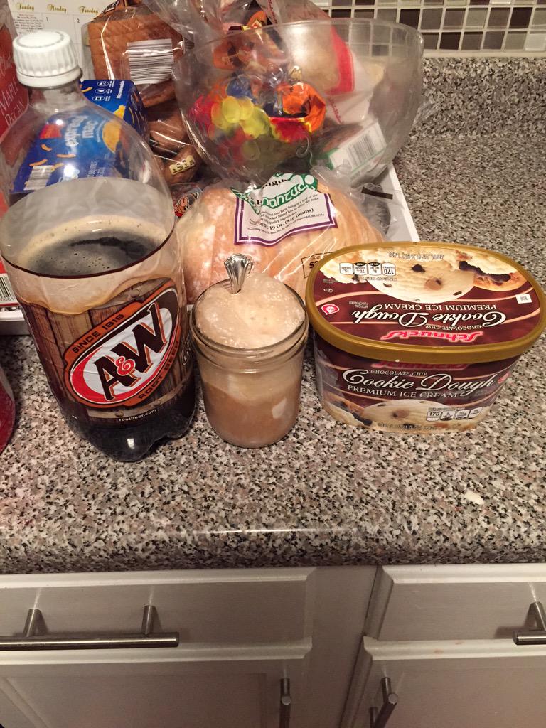 ew_huth's tweet image. I still don't understand why the English don't like root beer floats @Bingham89 @GeorgeThacker @LukeKerrDineen