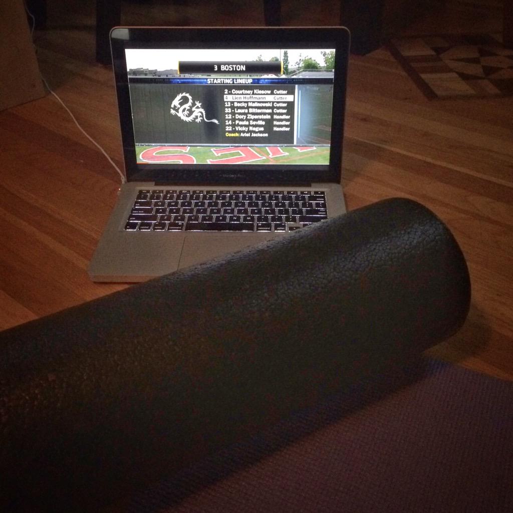 WomenInUltimate's tweet image. Watching W's ulti on @ESPN3 tonite. Two layout D's on the 1st pt btwn @100percentBS/@furyultimate at #usopenoh. Wow.