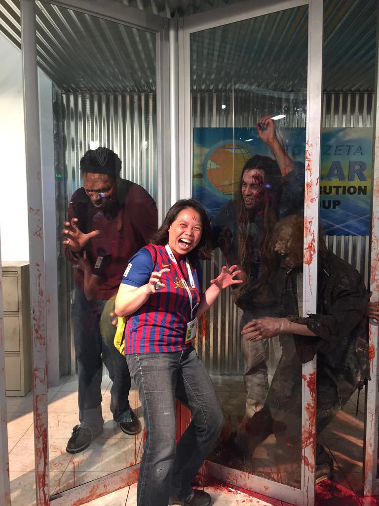 ghomibear's tweet photo. Geeking out zombie style. @mtnguyen7 #TheWalkingDead #WolvesNotFarSweeps #SDCC2015 http://t.co/Ro7Dv0d3Gs