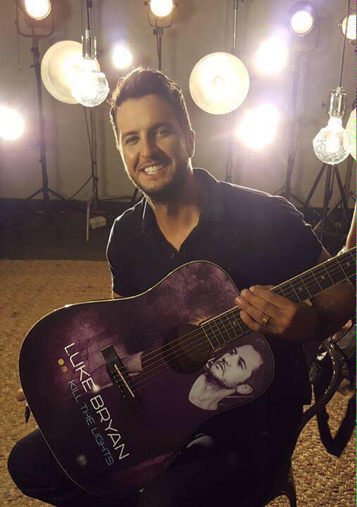 Luke Bryan Everyday tweet media