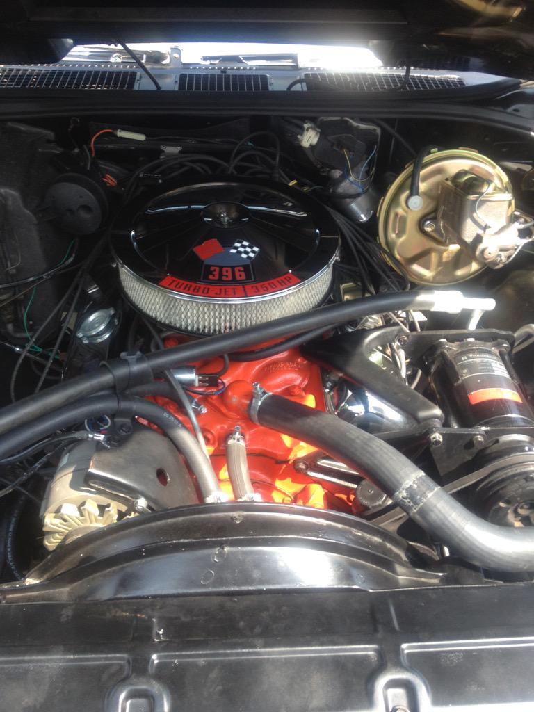 MacSpeedCompany's tweet image. My Dad @rlmac53 #70ChevelleSS 396 All original with #BuildSheet. #FrameOff Resto finished last fall. #AutumnGold