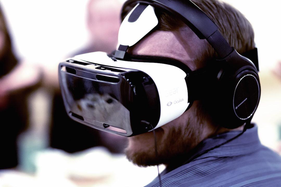 THR's tweet photo. #SoCalVR Conference: What Will It Take To Move Virtual Reality To The Mainstream? http://t.co/7Q92vu6XO5 http://t.co/sWrtLPPOdX