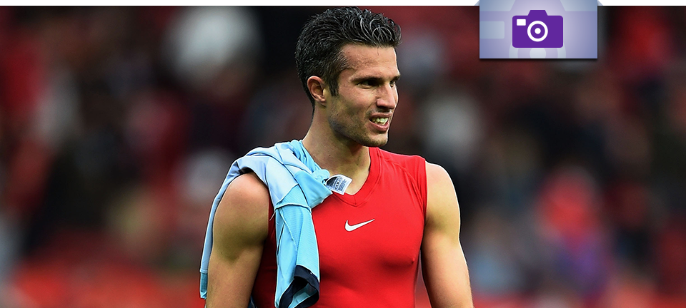 GALERÍA
<a href="/Persie_Official/">Robin van Persie</a> y <a href="/ciroimmobile/">Ciro Immobile</a> sacuden el mercado de fichajes bit.ly/1L9x7cp