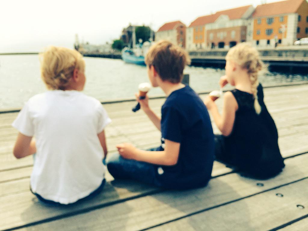 Efter en härlig start på sommaren med min och <a href="/SVTChris/">Chris Härenstam</a> fotbollsskola är det nu lite ledighet:-)